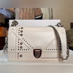 LIMITED EDITION CD CRYSTAL STUDDED MACROCANNAGE LADY